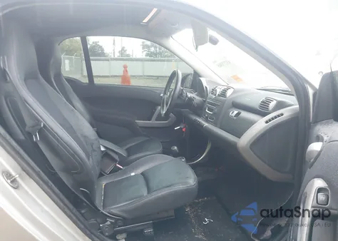 2009 Smart Fortwo Pure/Passion from USA, damaged, VIN WMEEJ31X49K253163